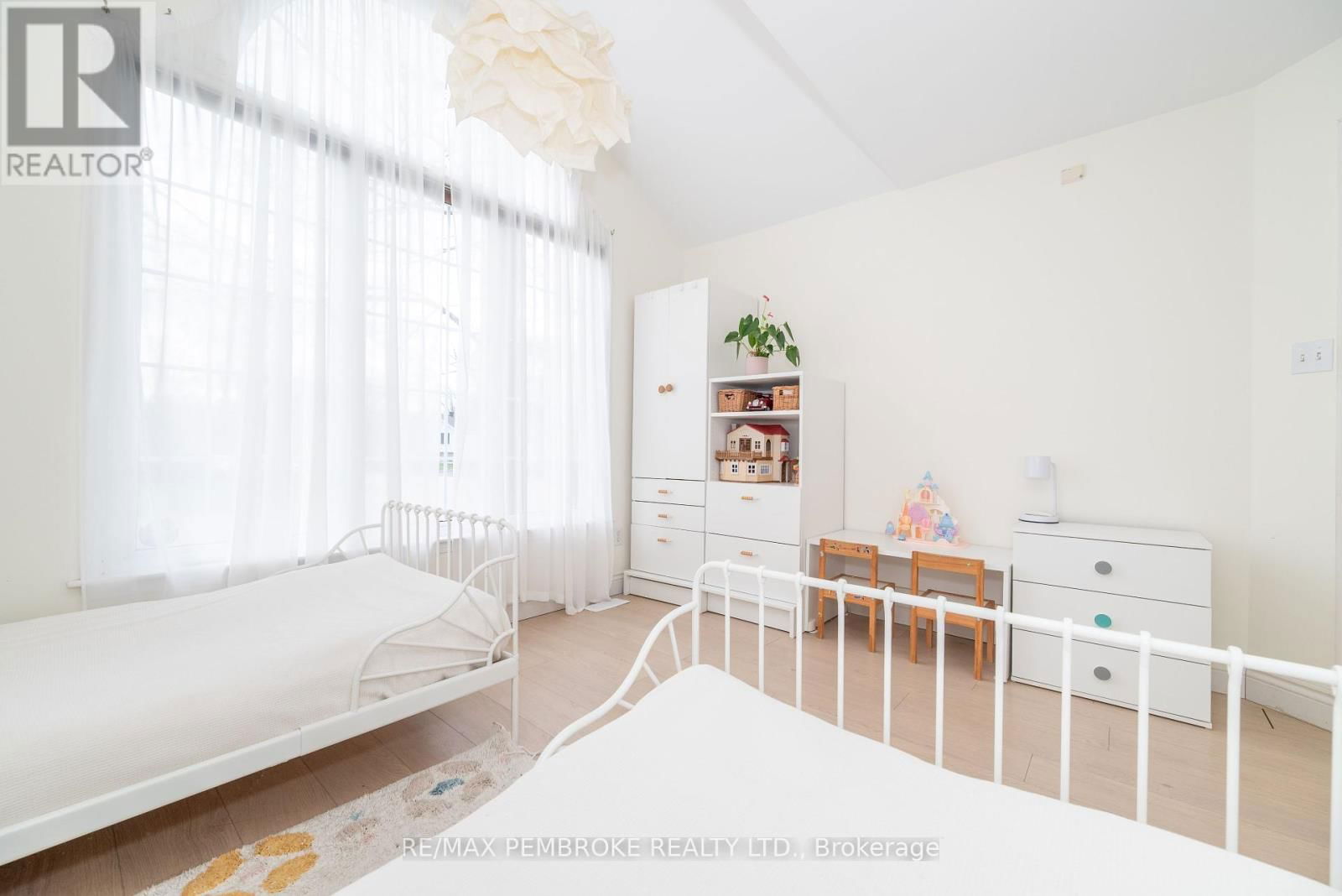 44 BAYSHORE DRIVE Image 24