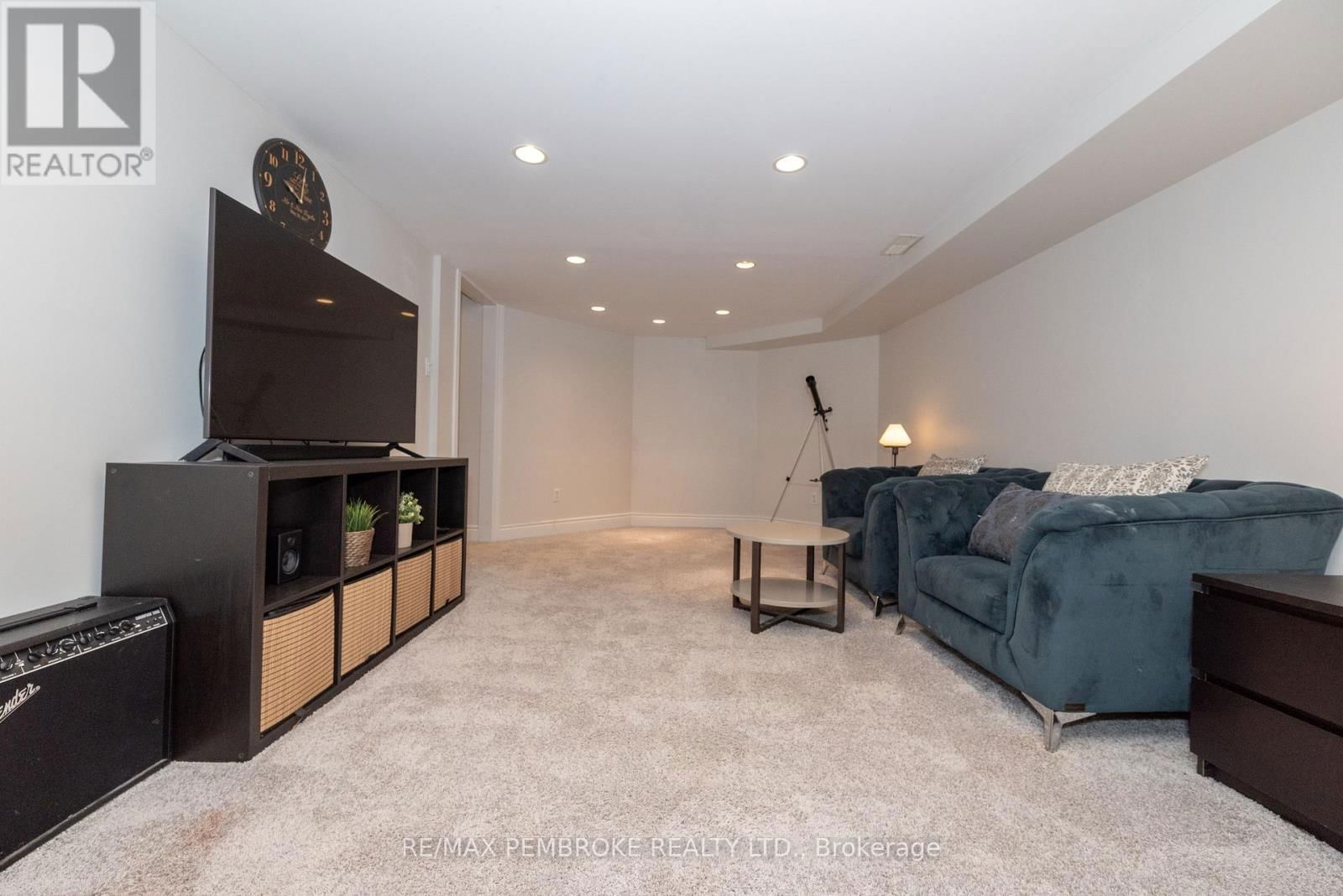 44 BAYSHORE DRIVE Image 36