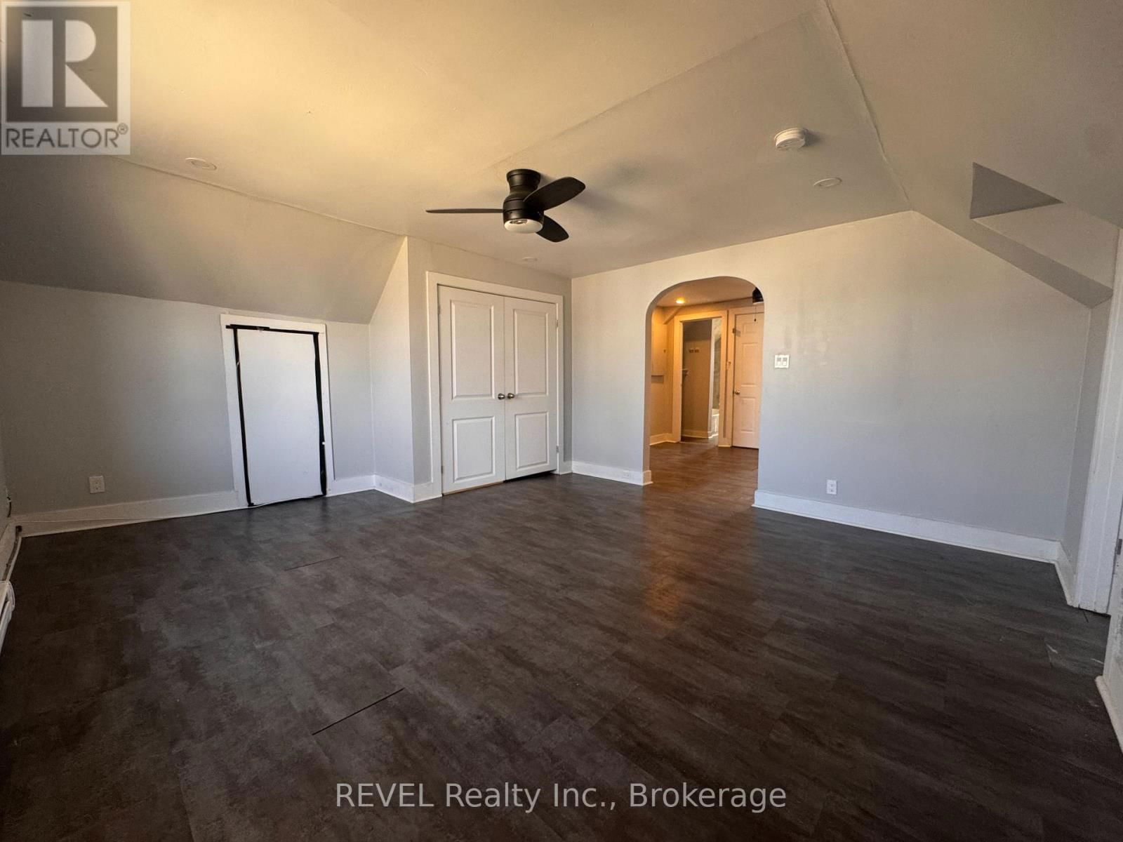 2 - 398 FERNDALE ROAD Image 13