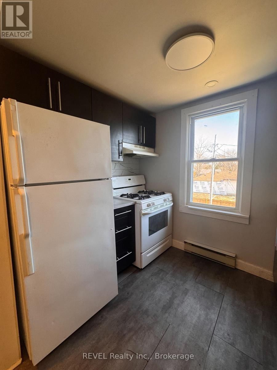 2 - 398 FERNDALE ROAD Image 4