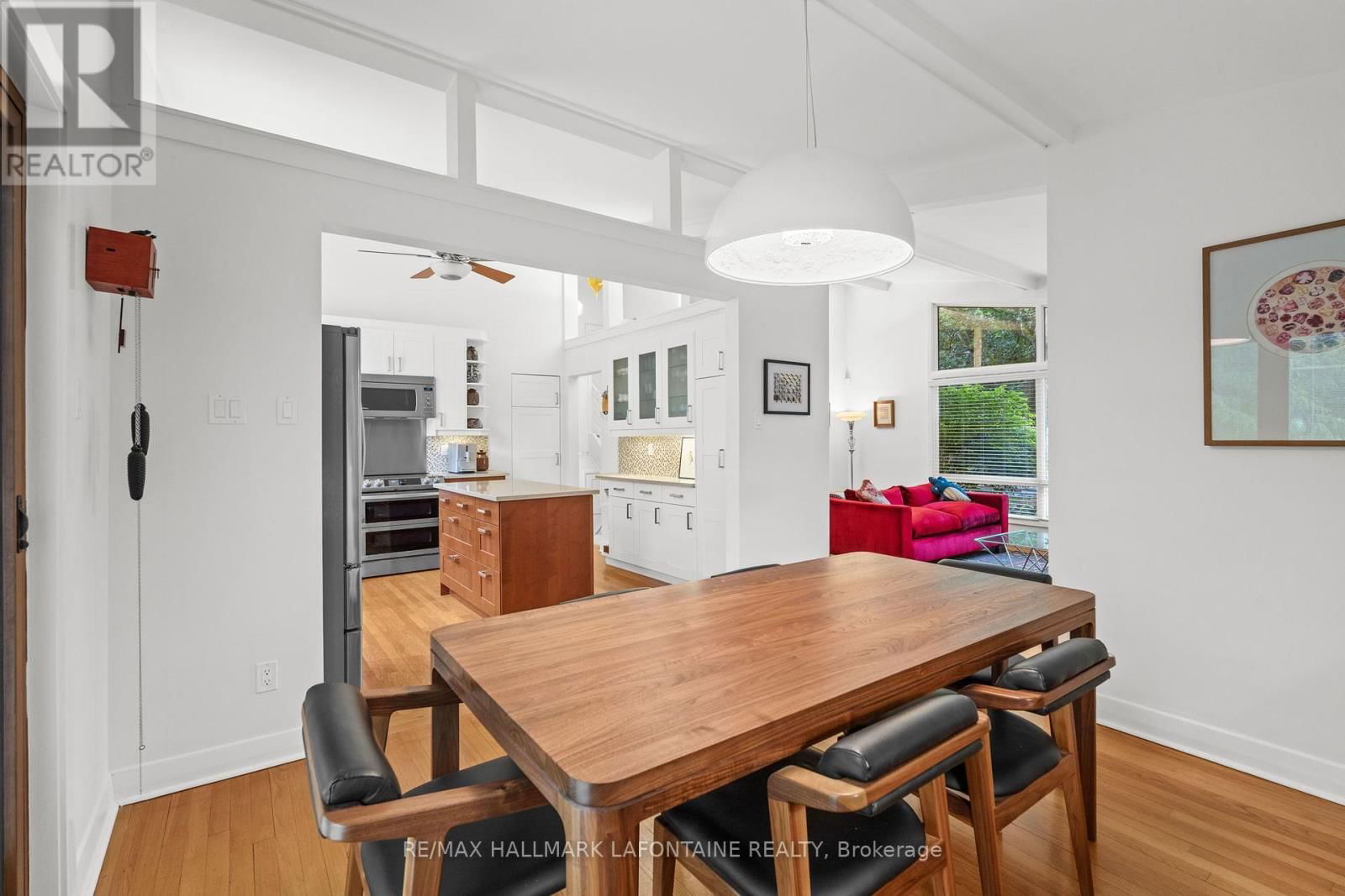 1886 RIDEAU GARDEN DRIVE Image 16