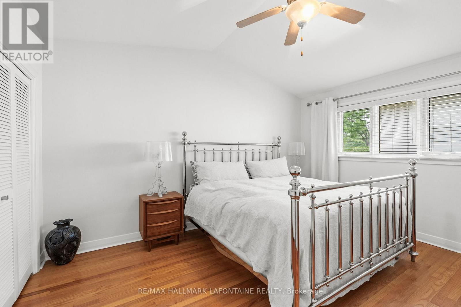 1886 RIDEAU GARDEN DRIVE Image 17