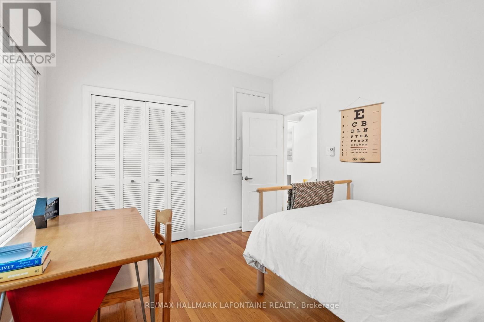 1886 RIDEAU GARDEN DRIVE Image 22