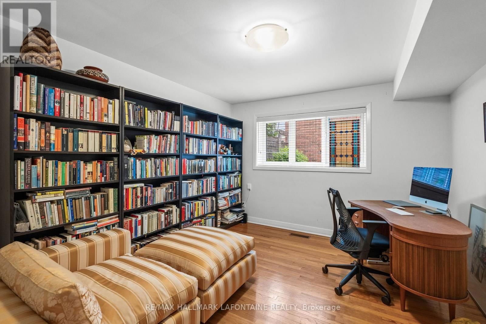 1886 RIDEAU GARDEN DRIVE Image 28