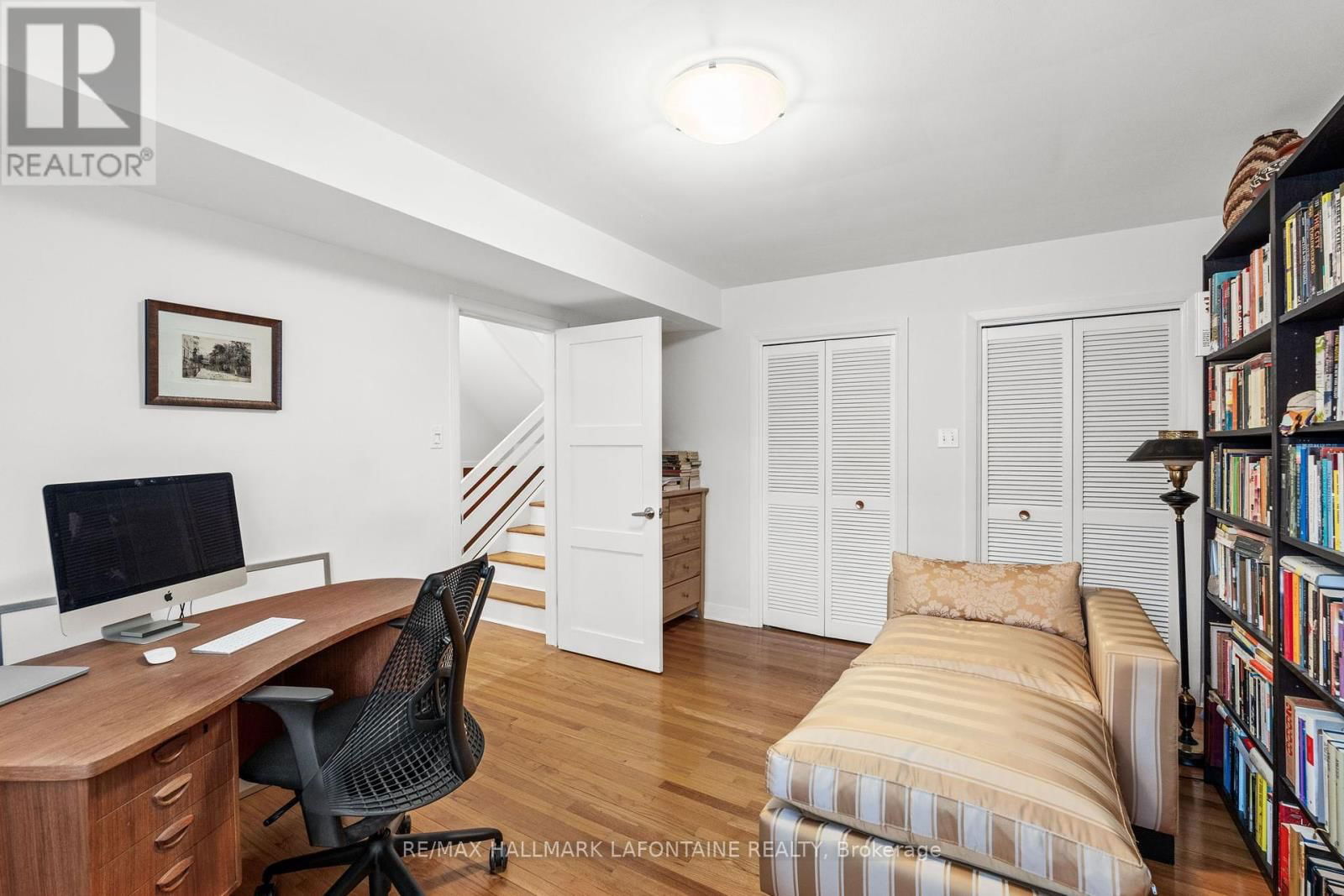 1886 RIDEAU GARDEN DRIVE Image 29