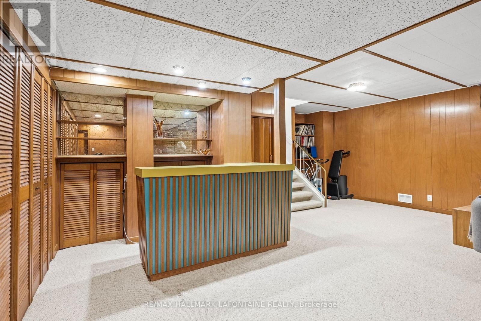 1886 RIDEAU GARDEN DRIVE Image 36