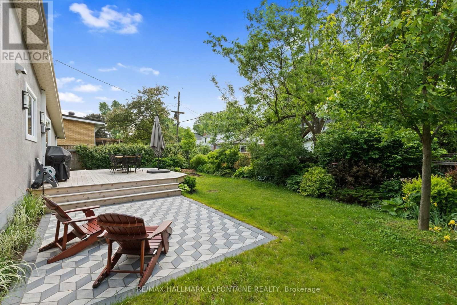 1886 RIDEAU GARDEN DRIVE Image 39