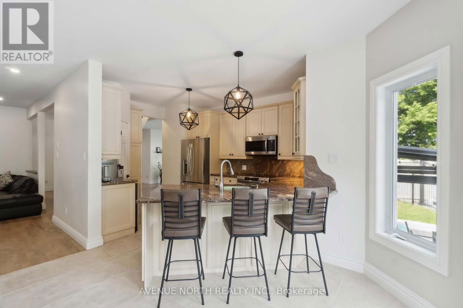141 GRANDPARK CIRCLE Image 12