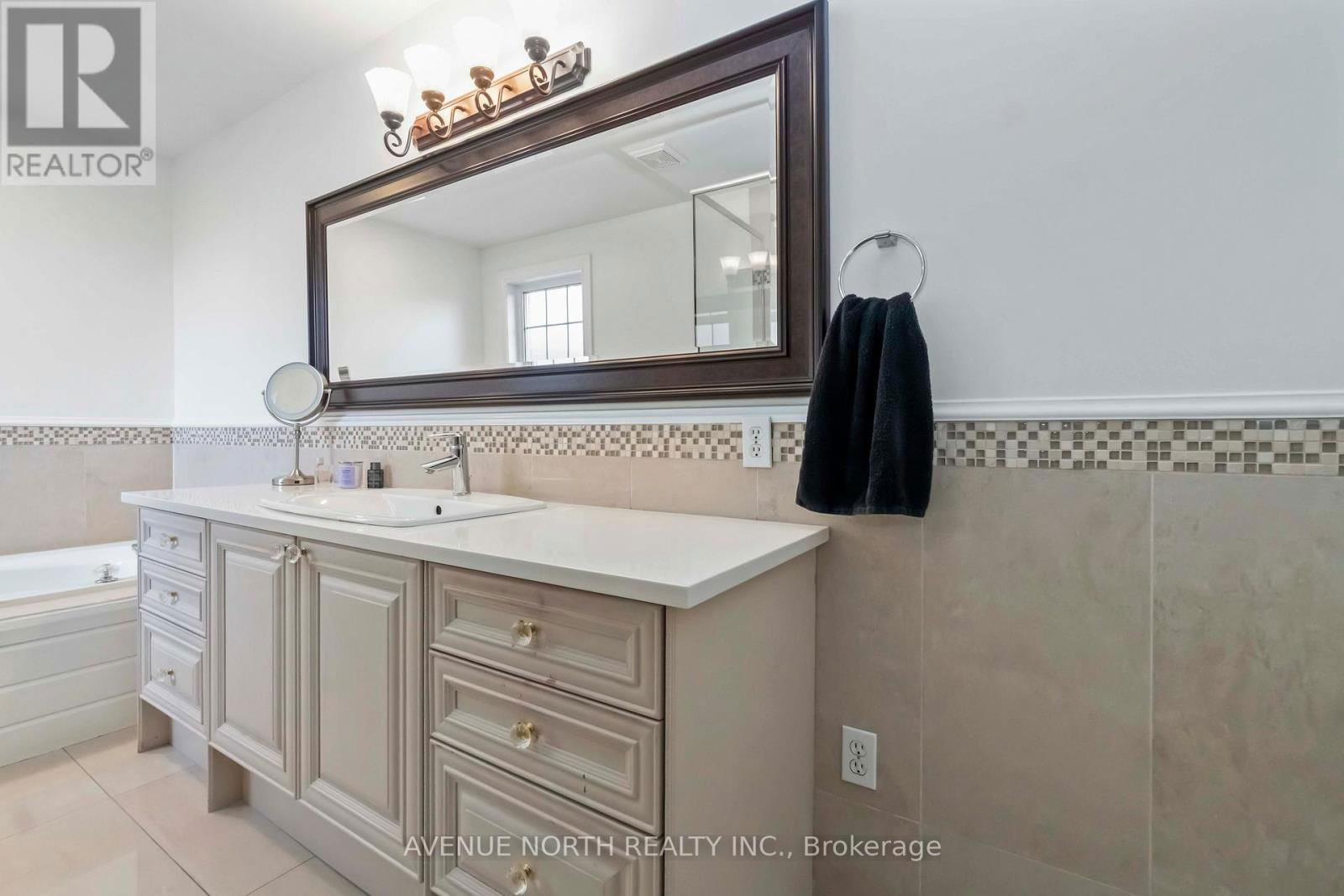 141 GRANDPARK CIRCLE Image 28