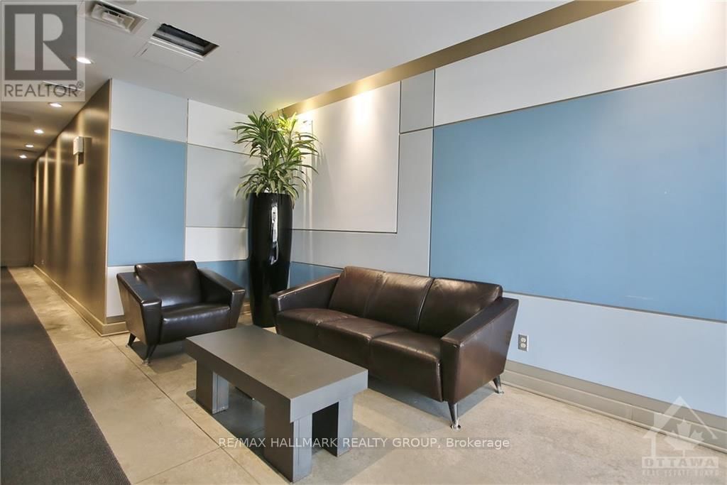 910 - 180 YORK STREET Image 11
