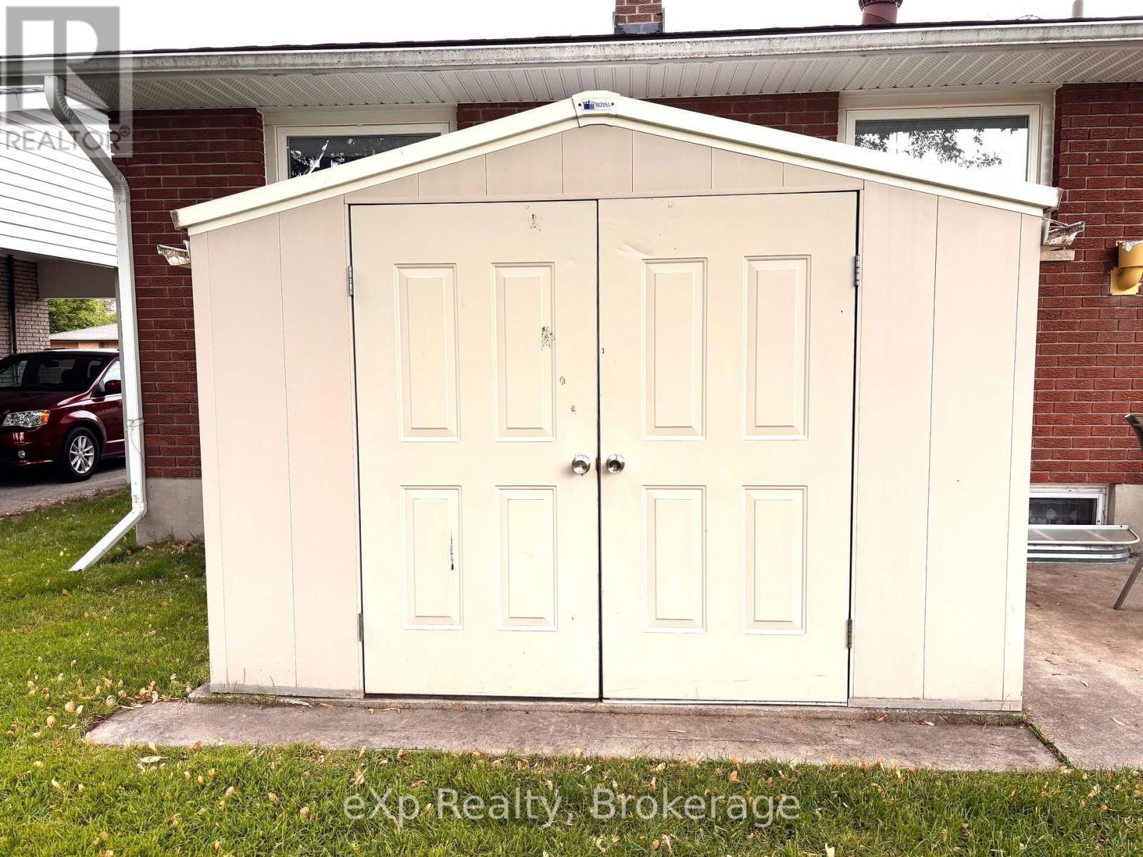 431 4TH STREET Image 14