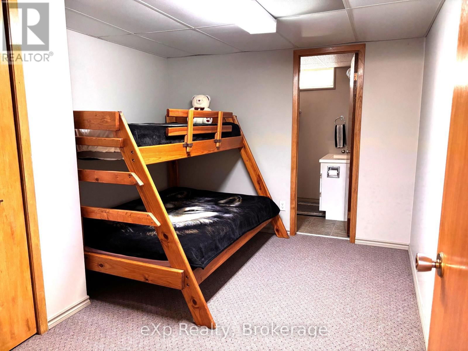431 4TH STREET Image 40