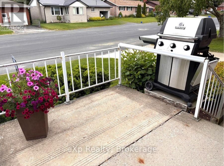431 4TH STREET Image 6