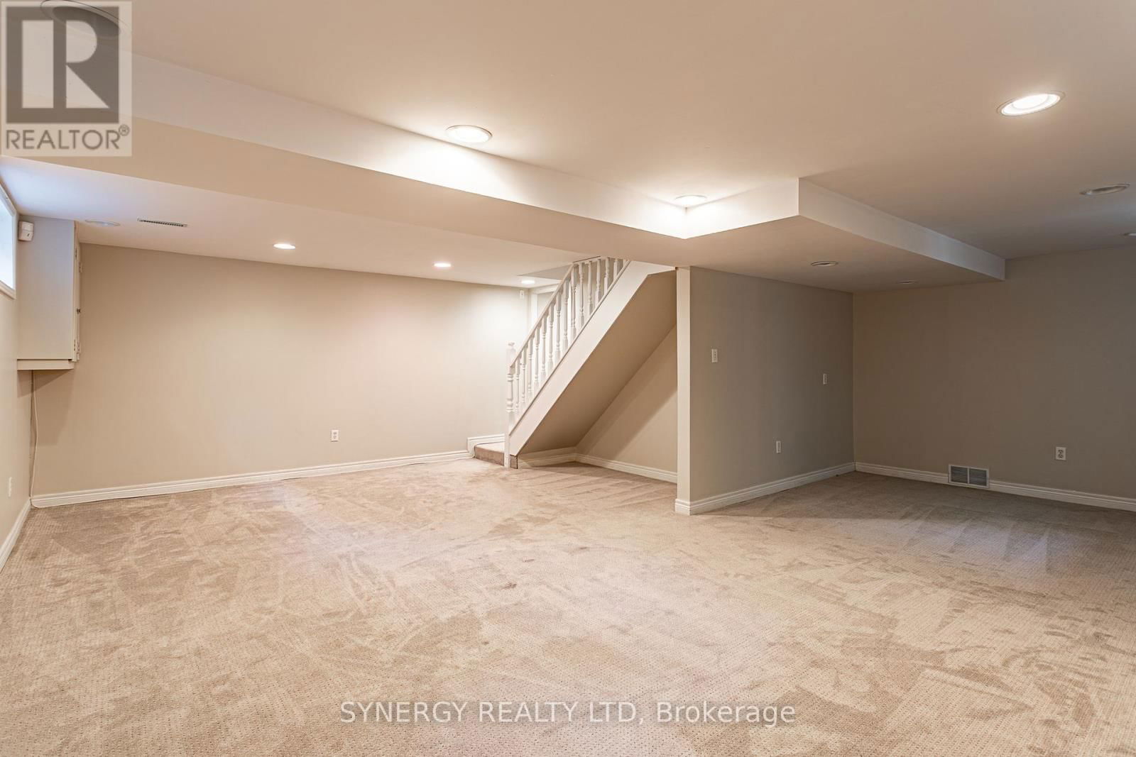 422 RIVERSIDE DRIVE Image 19