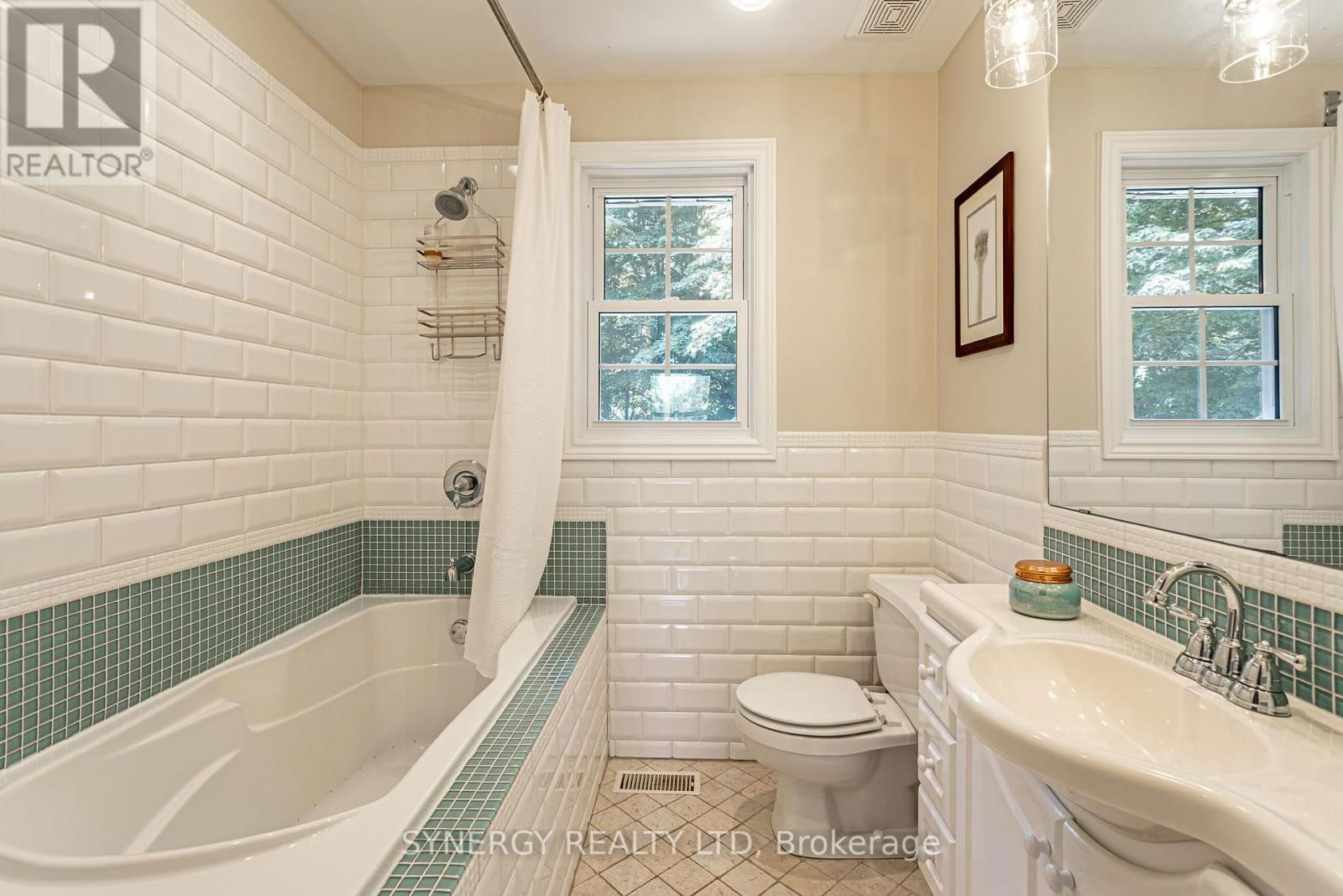 422 RIVERSIDE DRIVE Image 22
