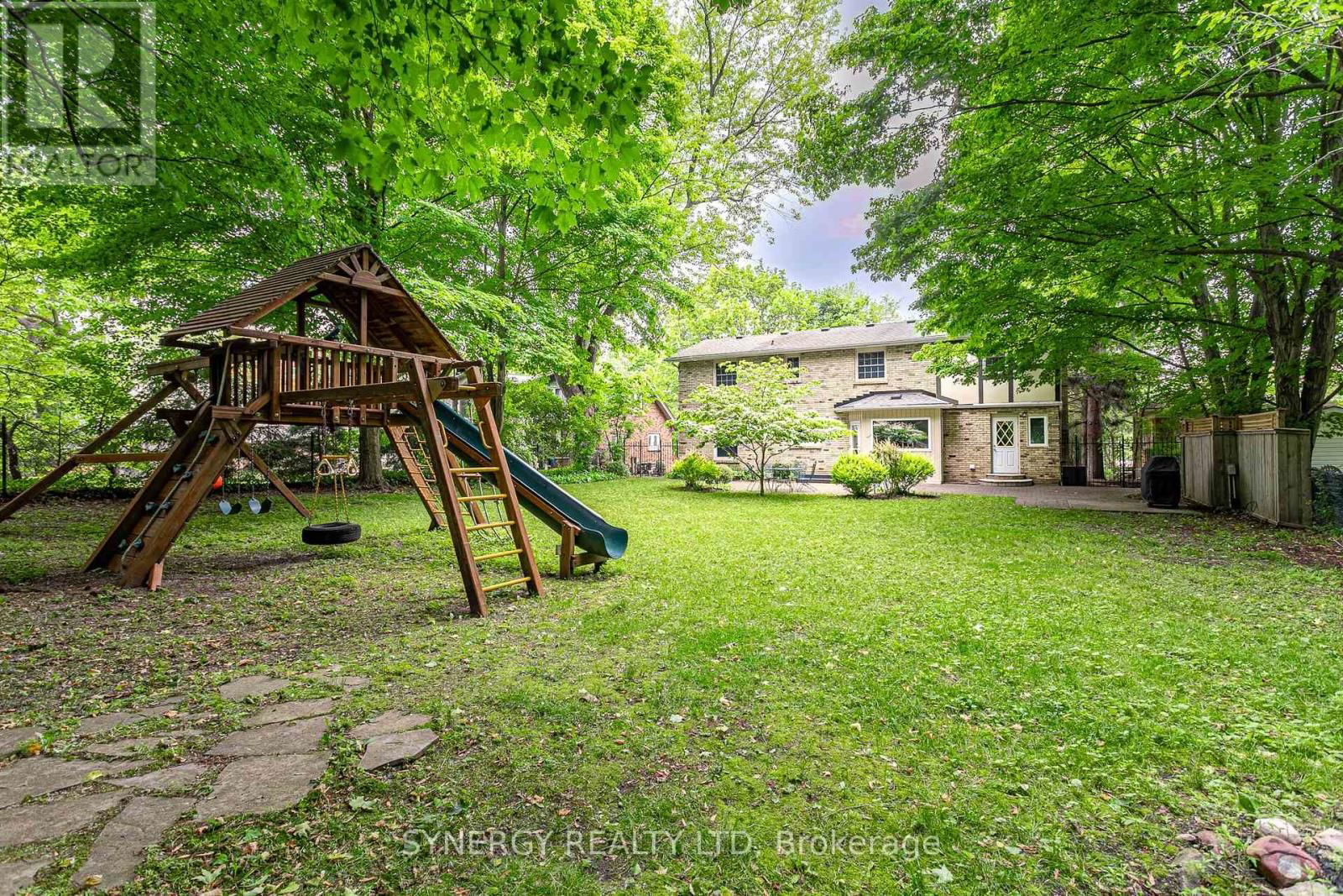 422 RIVERSIDE DRIVE Image 35