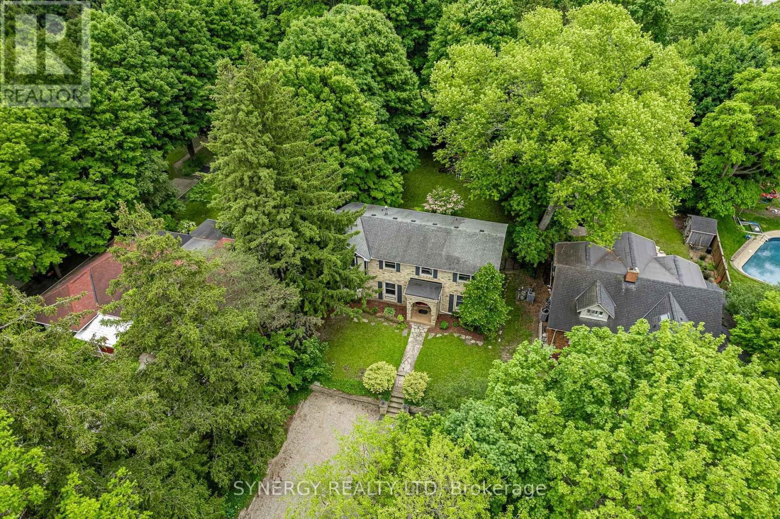 422 RIVERSIDE DRIVE Image 40