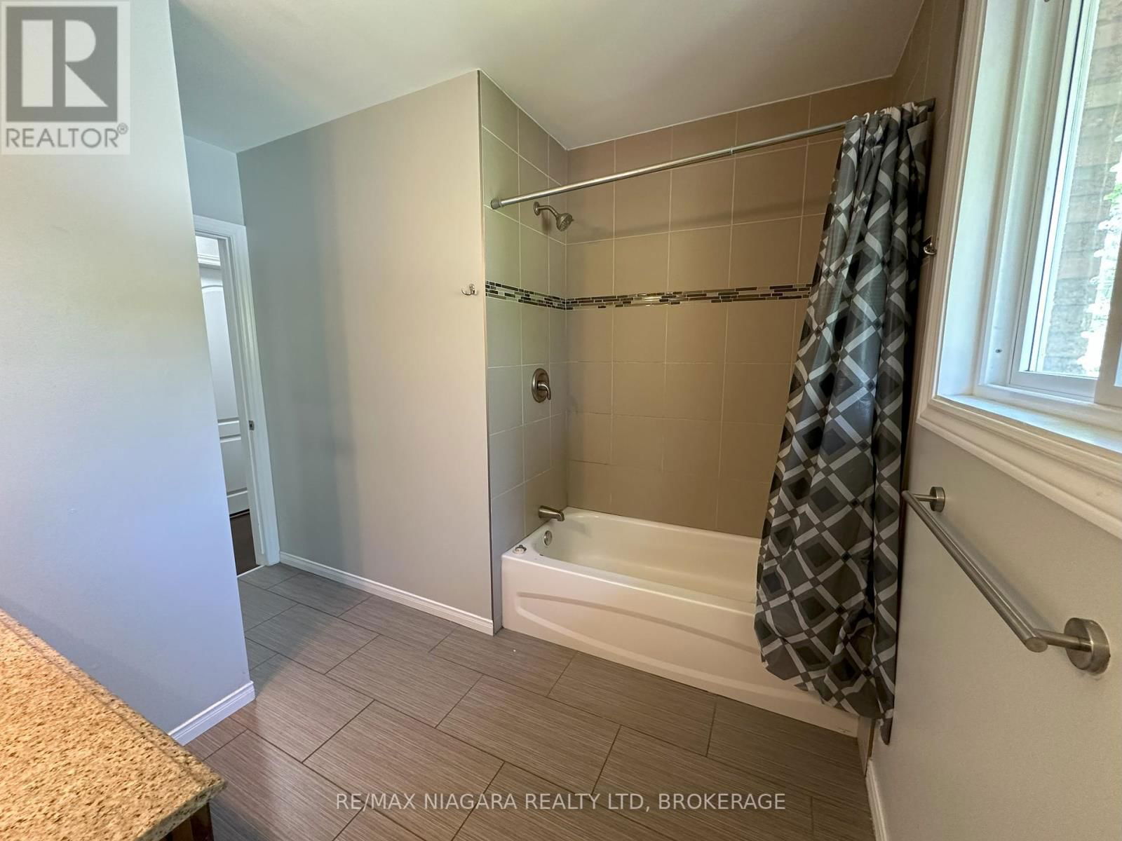 MAIN - 182 WILLSON ROAD Image 11