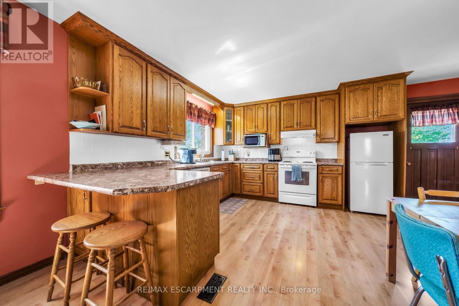 4932 FLY ROAD Image 10