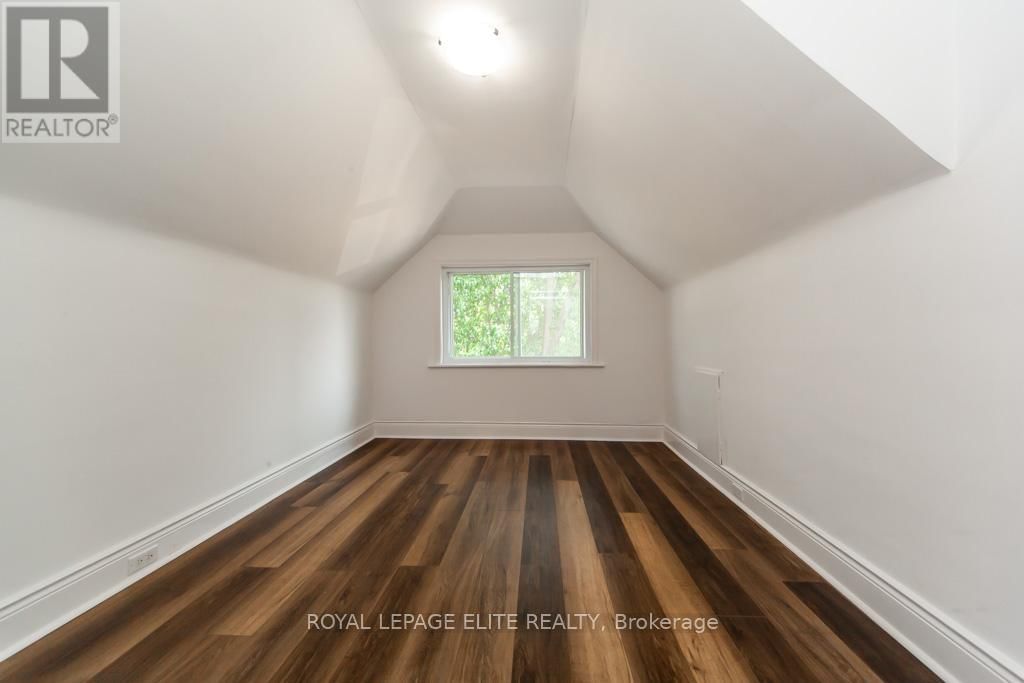 47 WEIR STREET NORTH Image 24