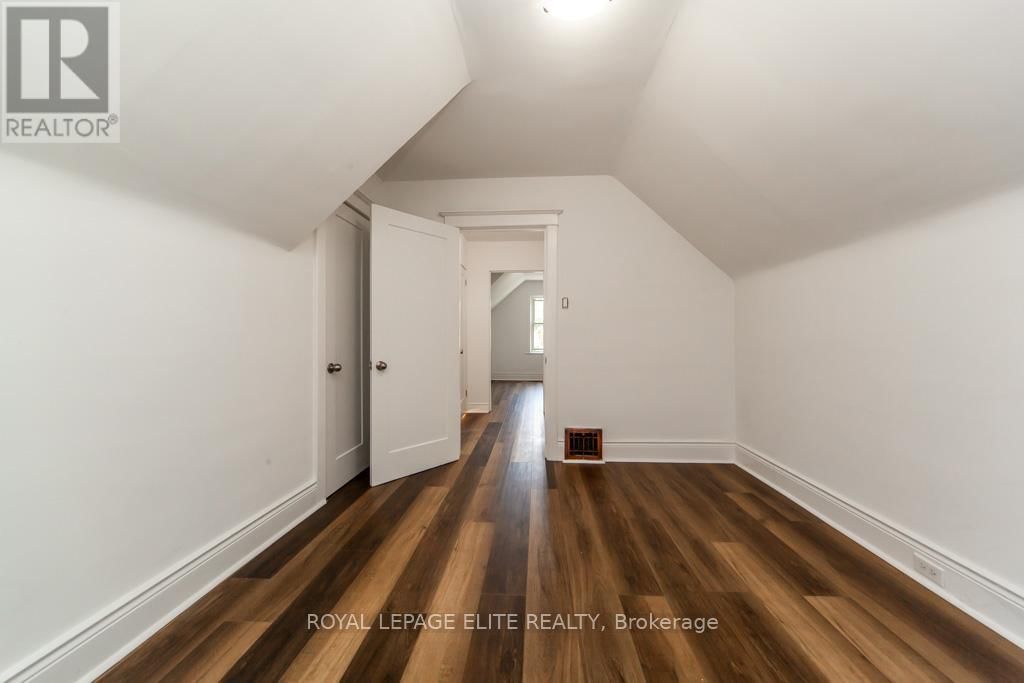 47 WEIR STREET NORTH Image 26