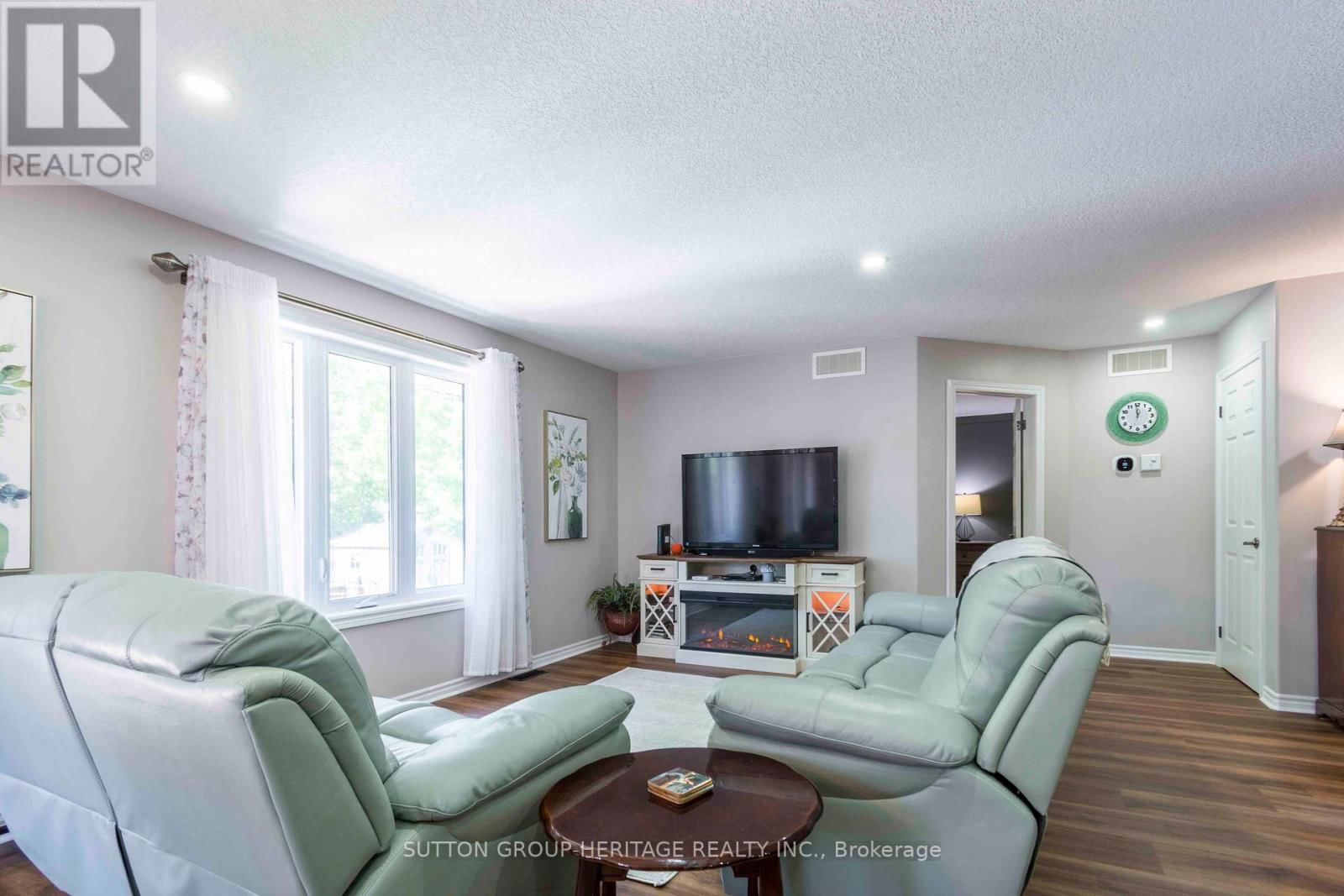 39 LAKEWOOD CRESCENT Image 14