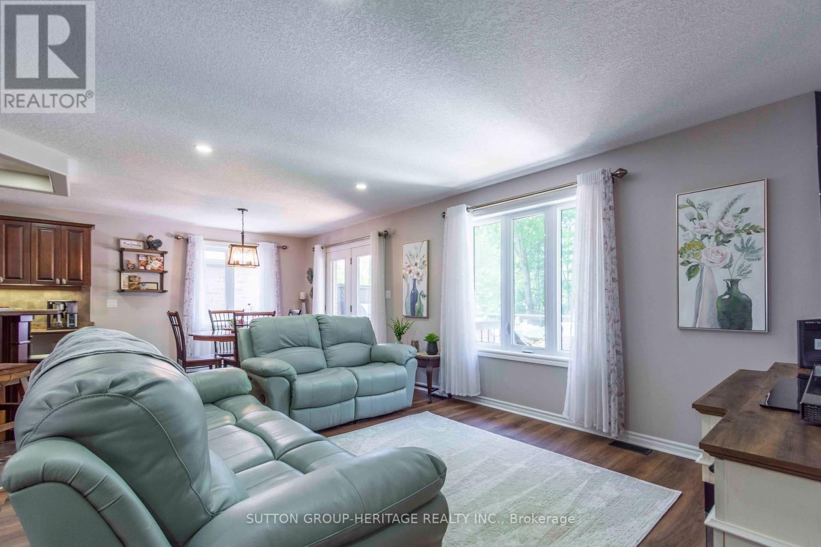 39 LAKEWOOD CRESCENT Image 15