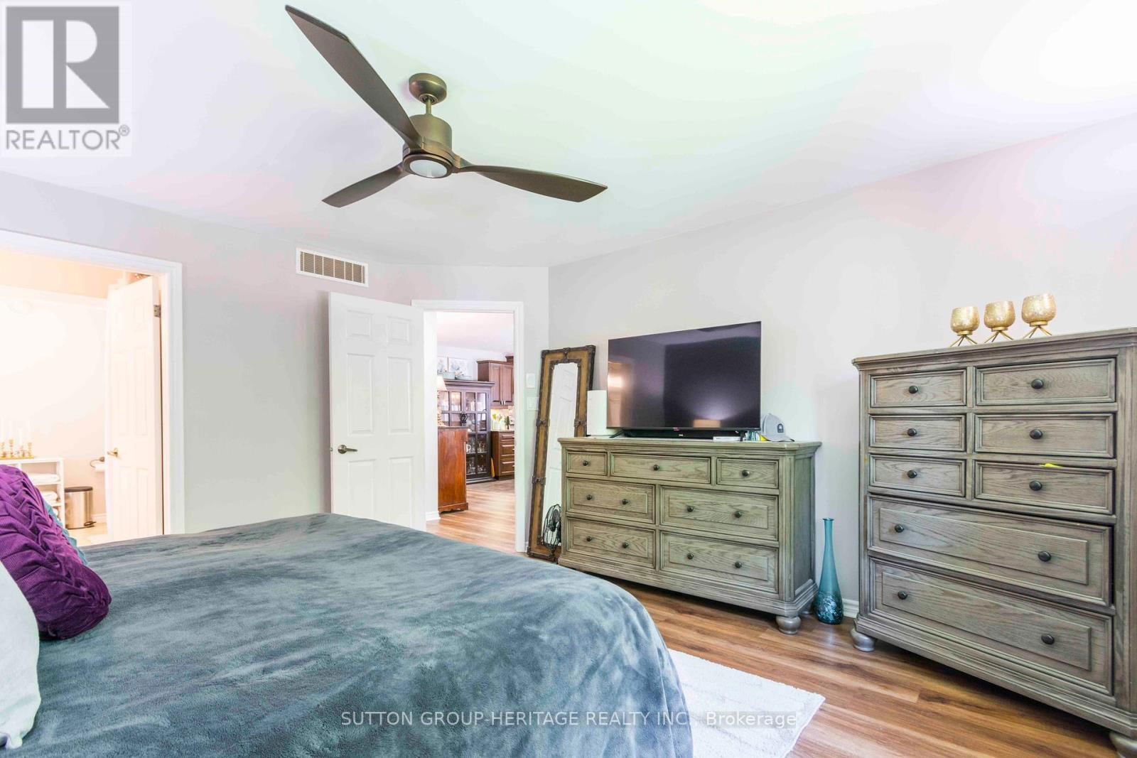 39 LAKEWOOD CRESCENT Image 18
