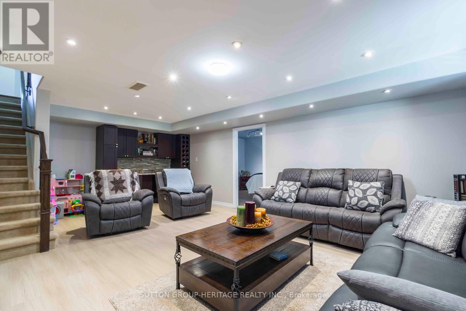 39 LAKEWOOD CRESCENT Image 26