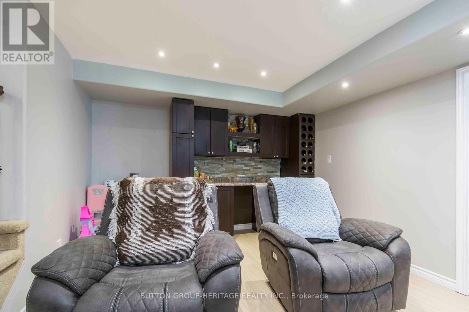 39 LAKEWOOD CRESCENT Image 27
