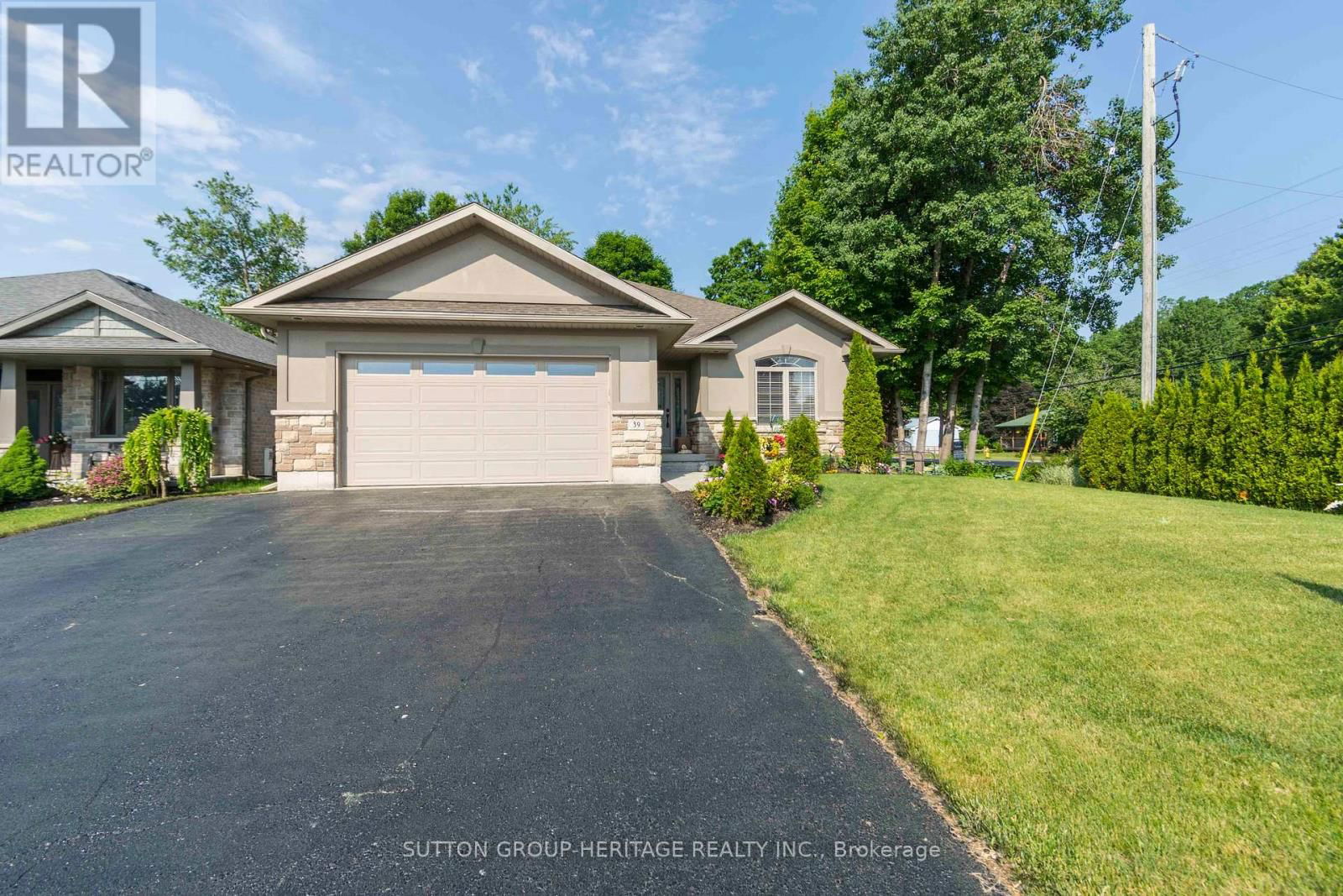 39 LAKEWOOD CRESCENT Image 3
