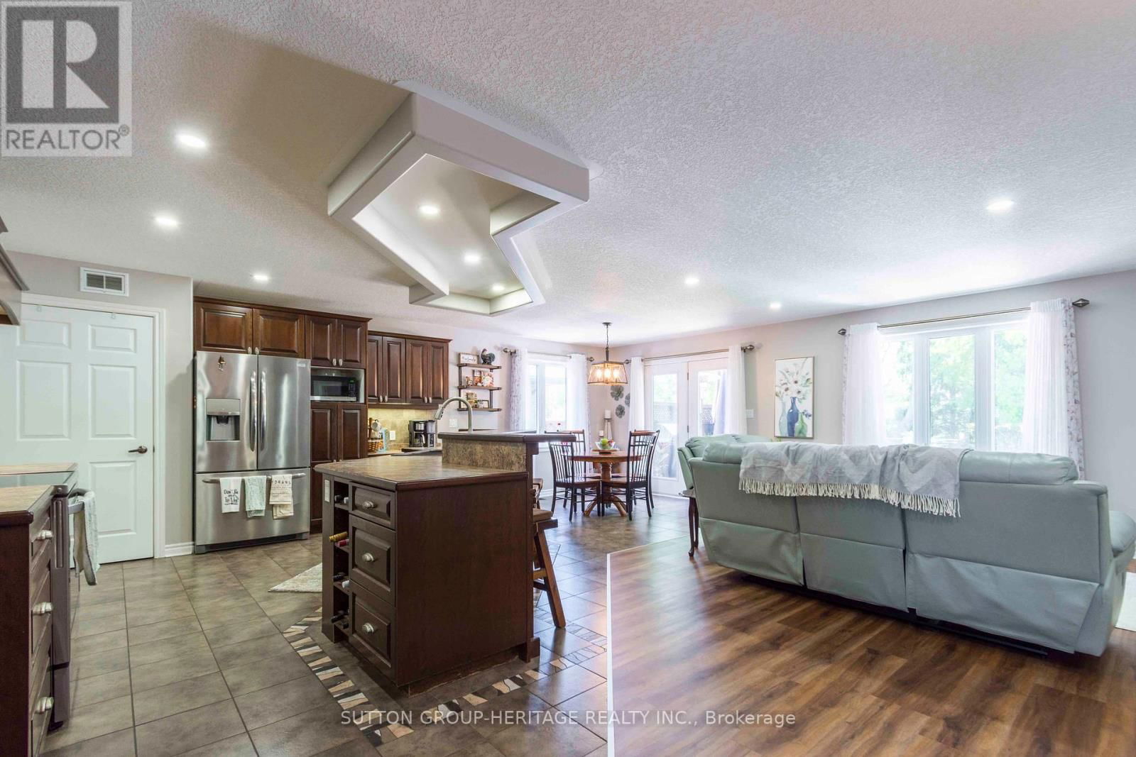 39 LAKEWOOD CRESCENT Image 6