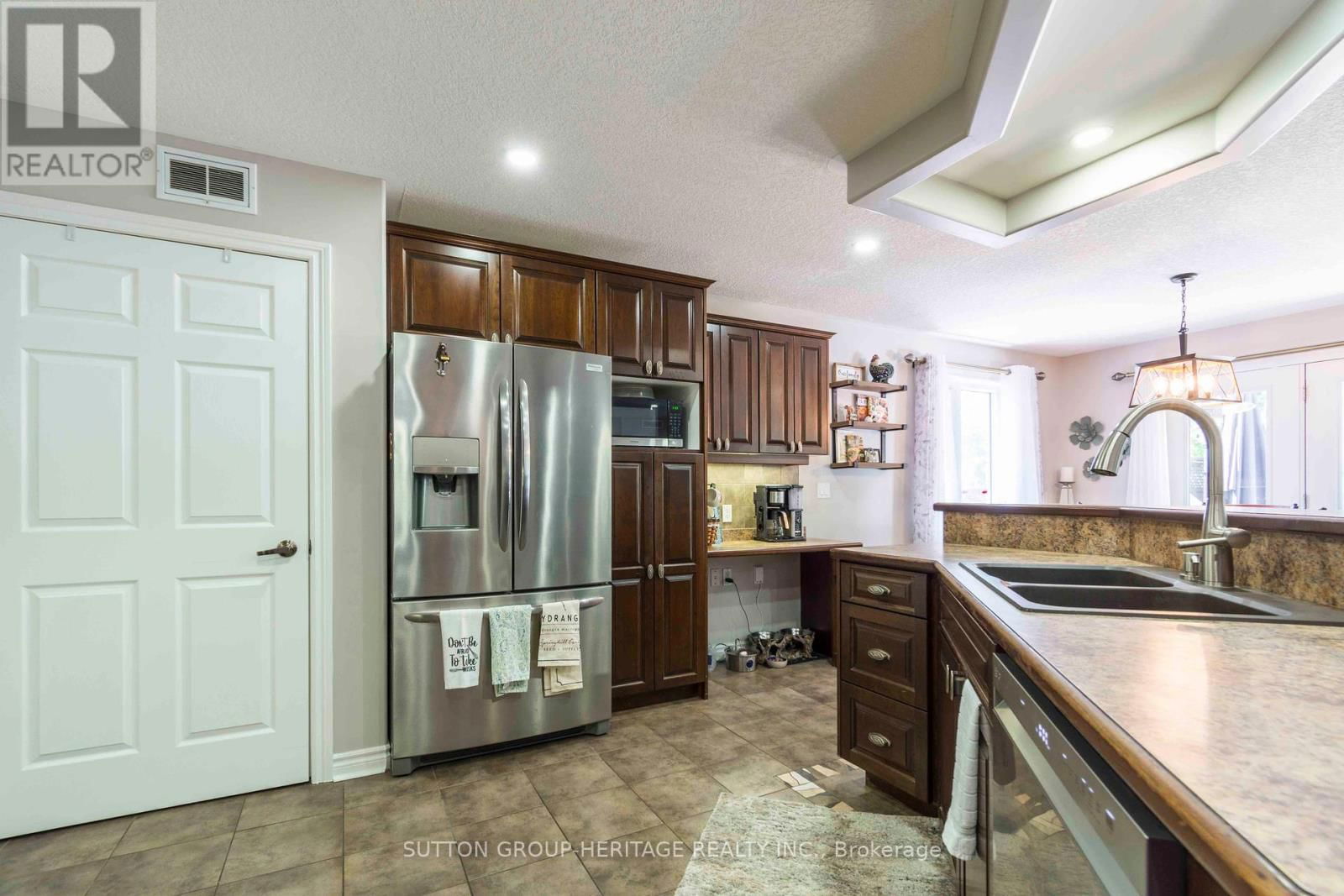 39 LAKEWOOD CRESCENT Image 9