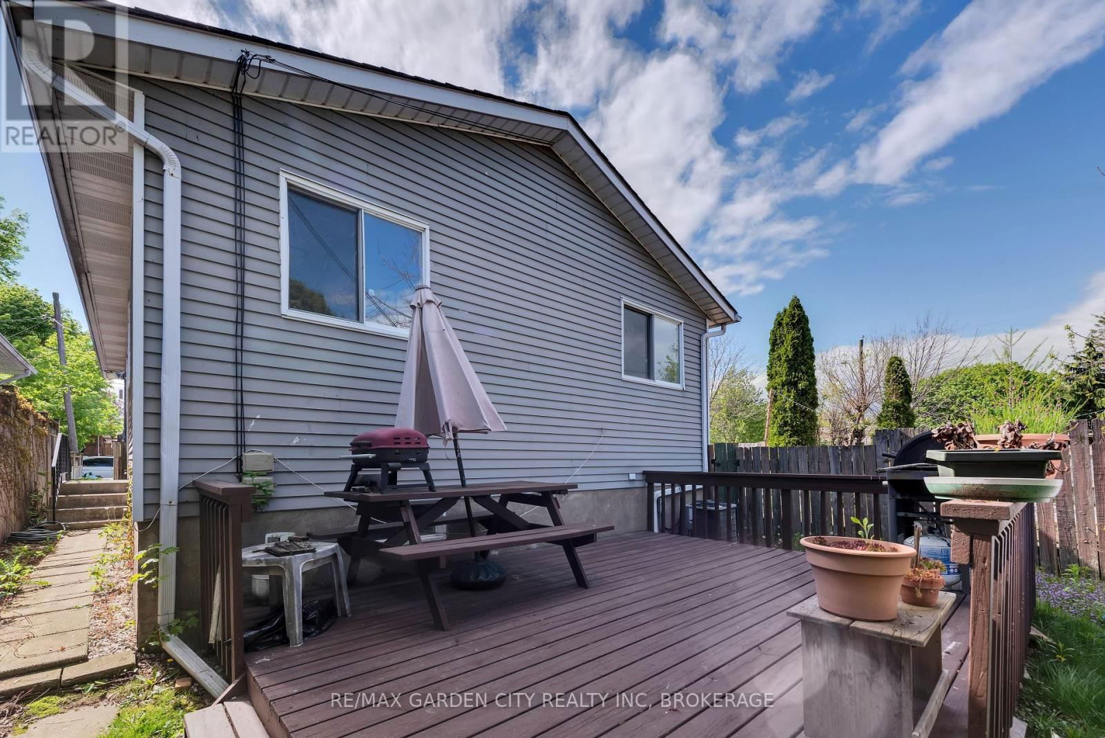 54 BOGART STREET Image 2