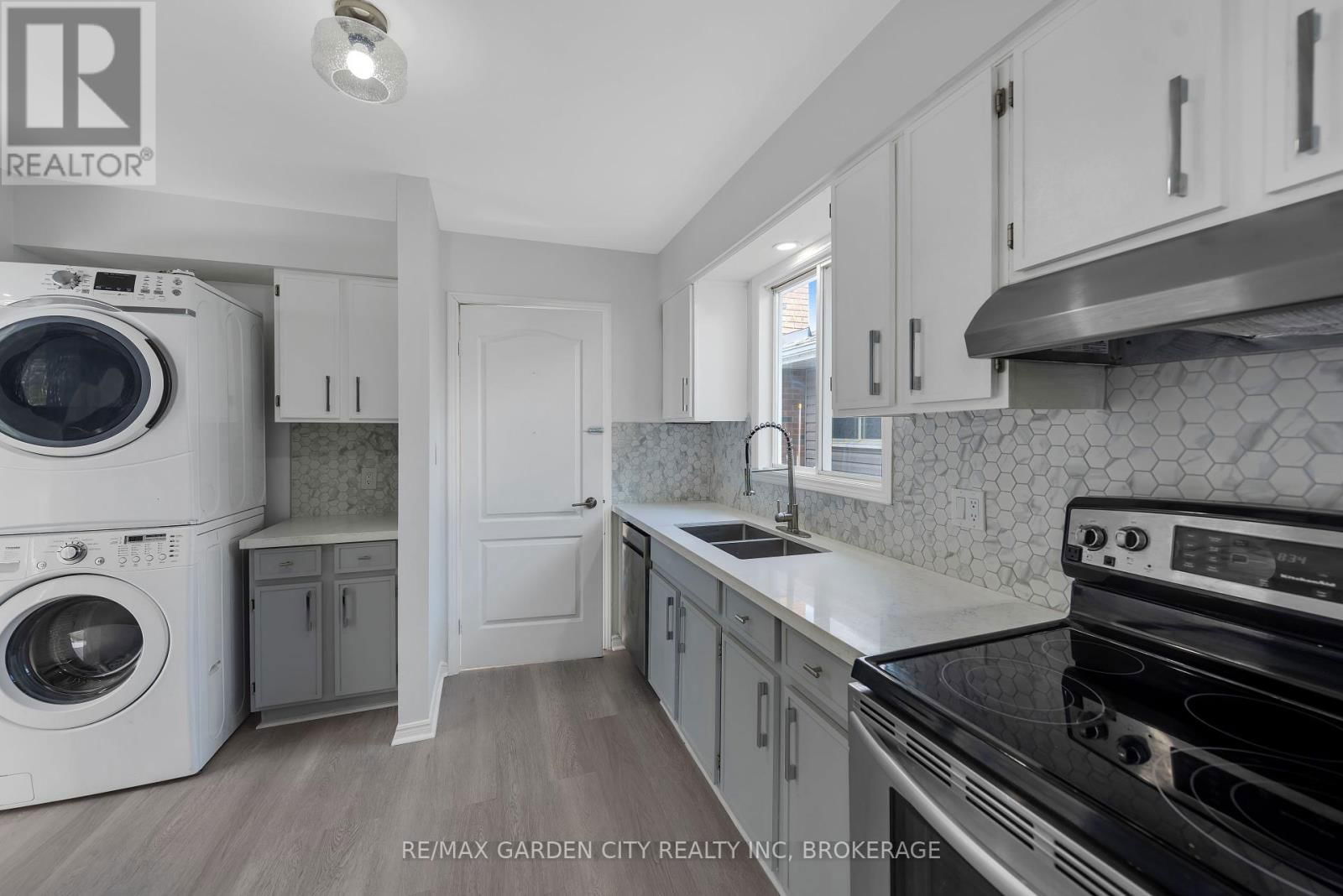 54 BOGART STREET Image 6