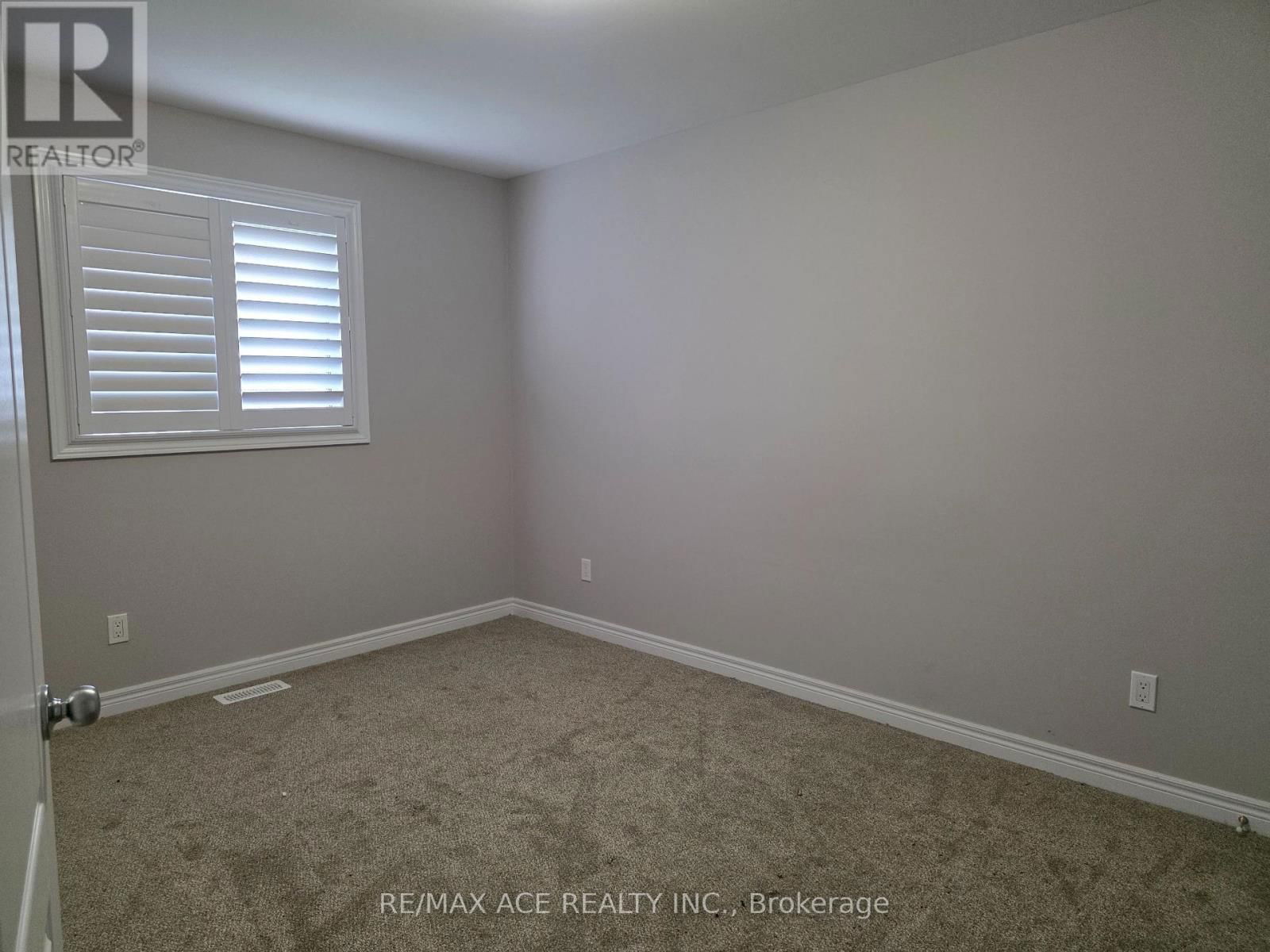 35 YORK DRIVE Image 9
