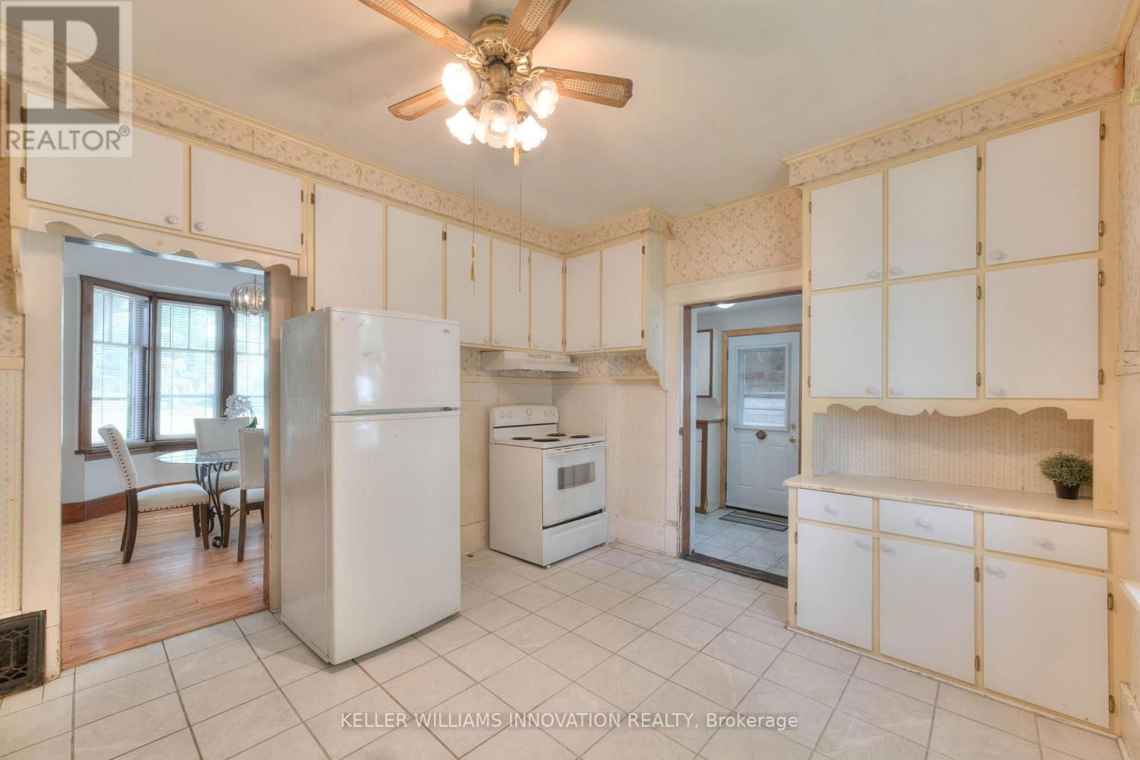 235 HOFFMAN STREET Image 14