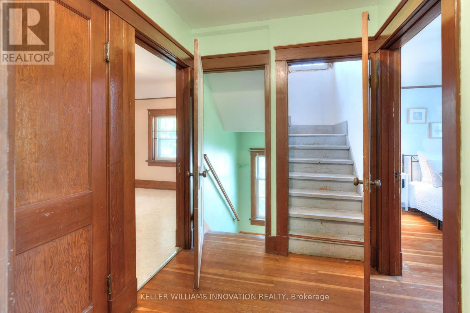 235 HOFFMAN STREET Image 18