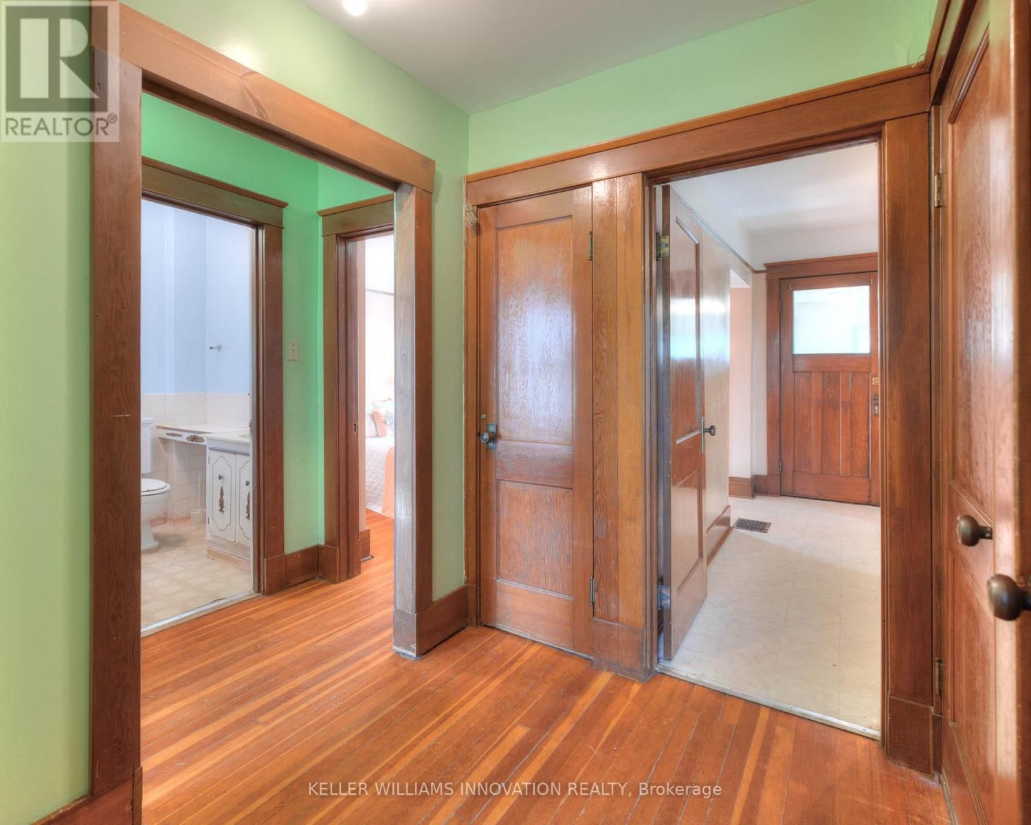 235 HOFFMAN STREET Image 19