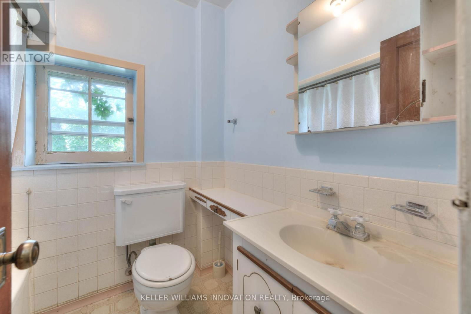 235 HOFFMAN STREET Image 22