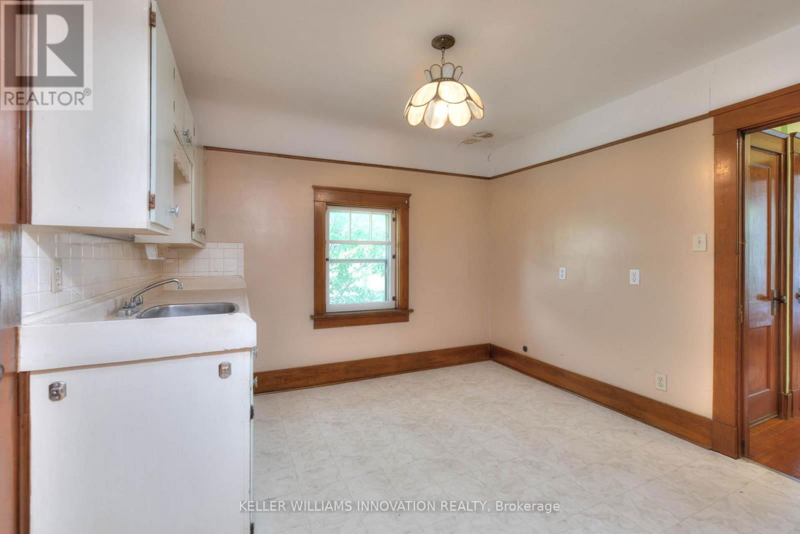 235 HOFFMAN STREET Image 24