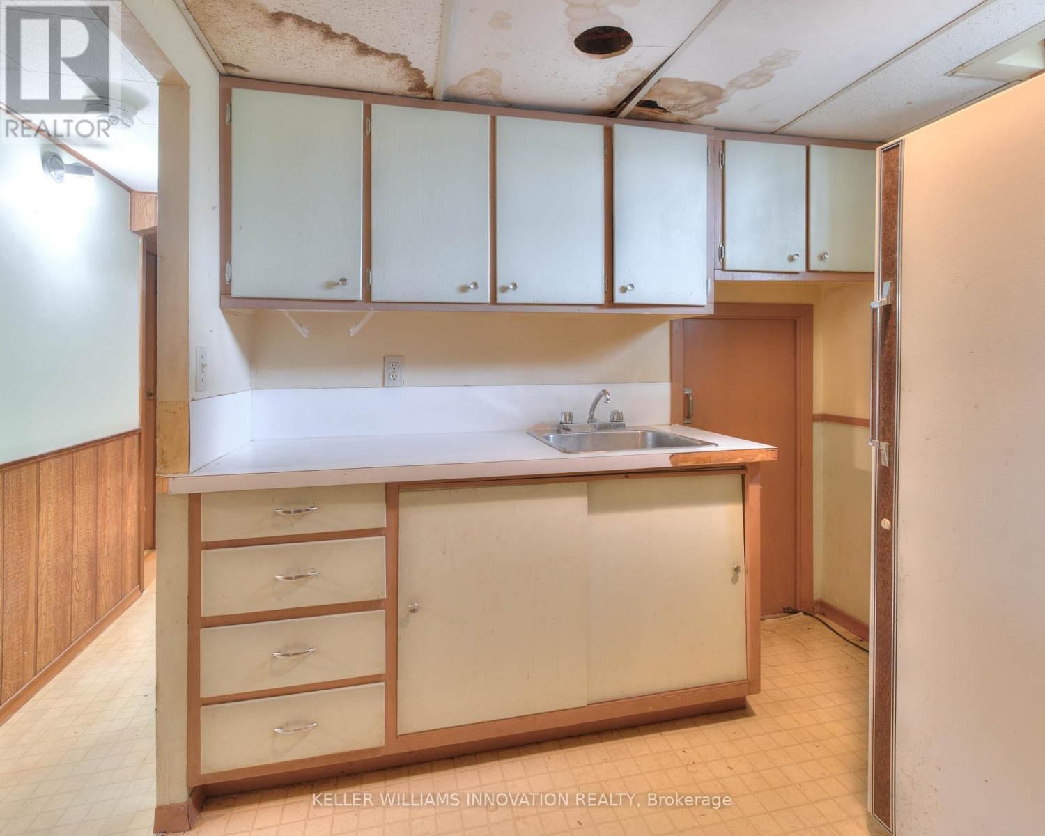 235 HOFFMAN STREET Image 33