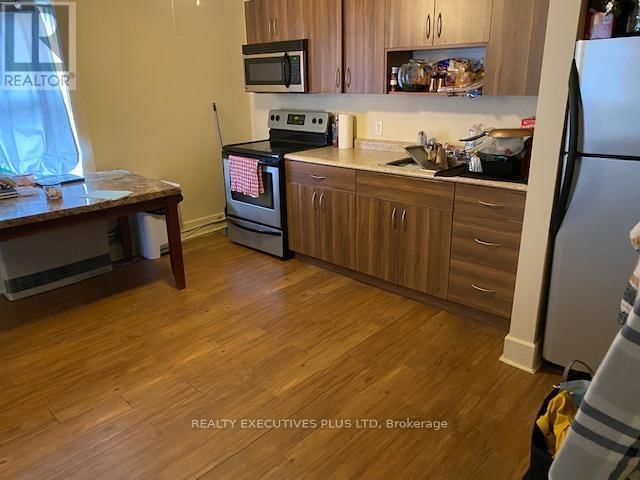 106 FOURTH AVENUE WEST Image 5