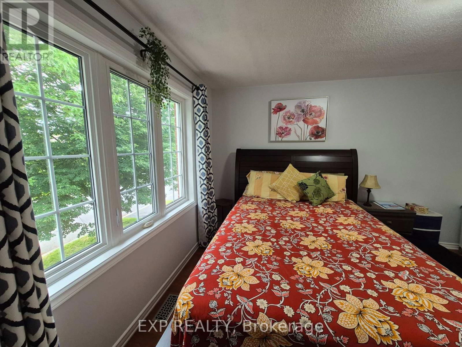 192 WINDHURST DRIVE Image 15