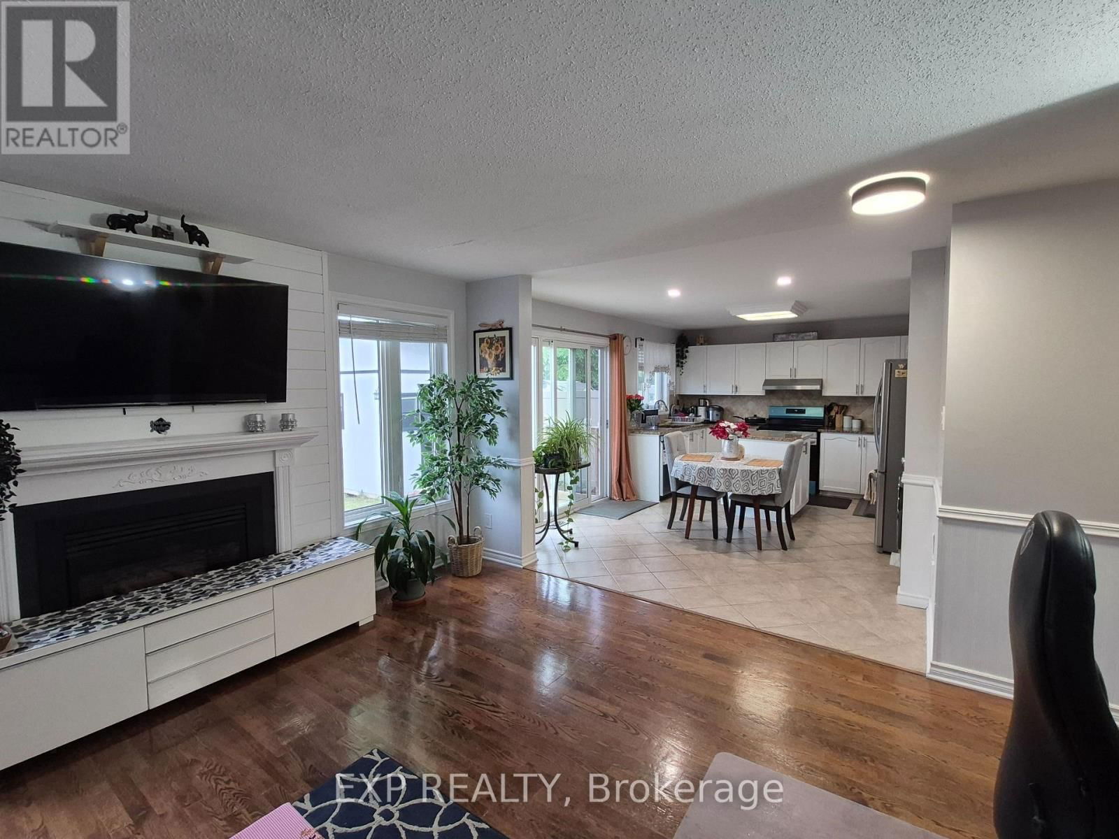 192 WINDHURST DRIVE Image 17