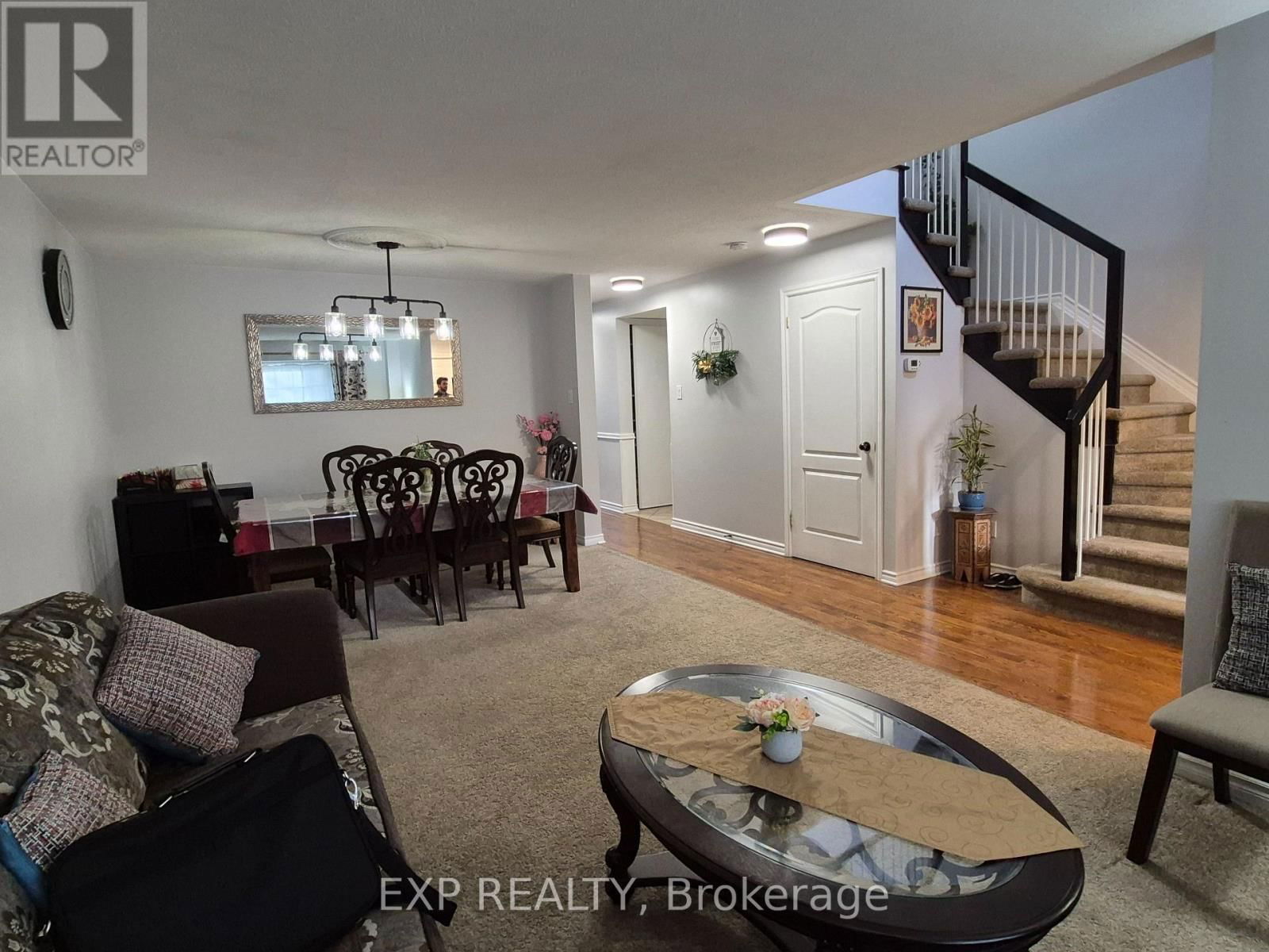 192 WINDHURST DRIVE Image 2