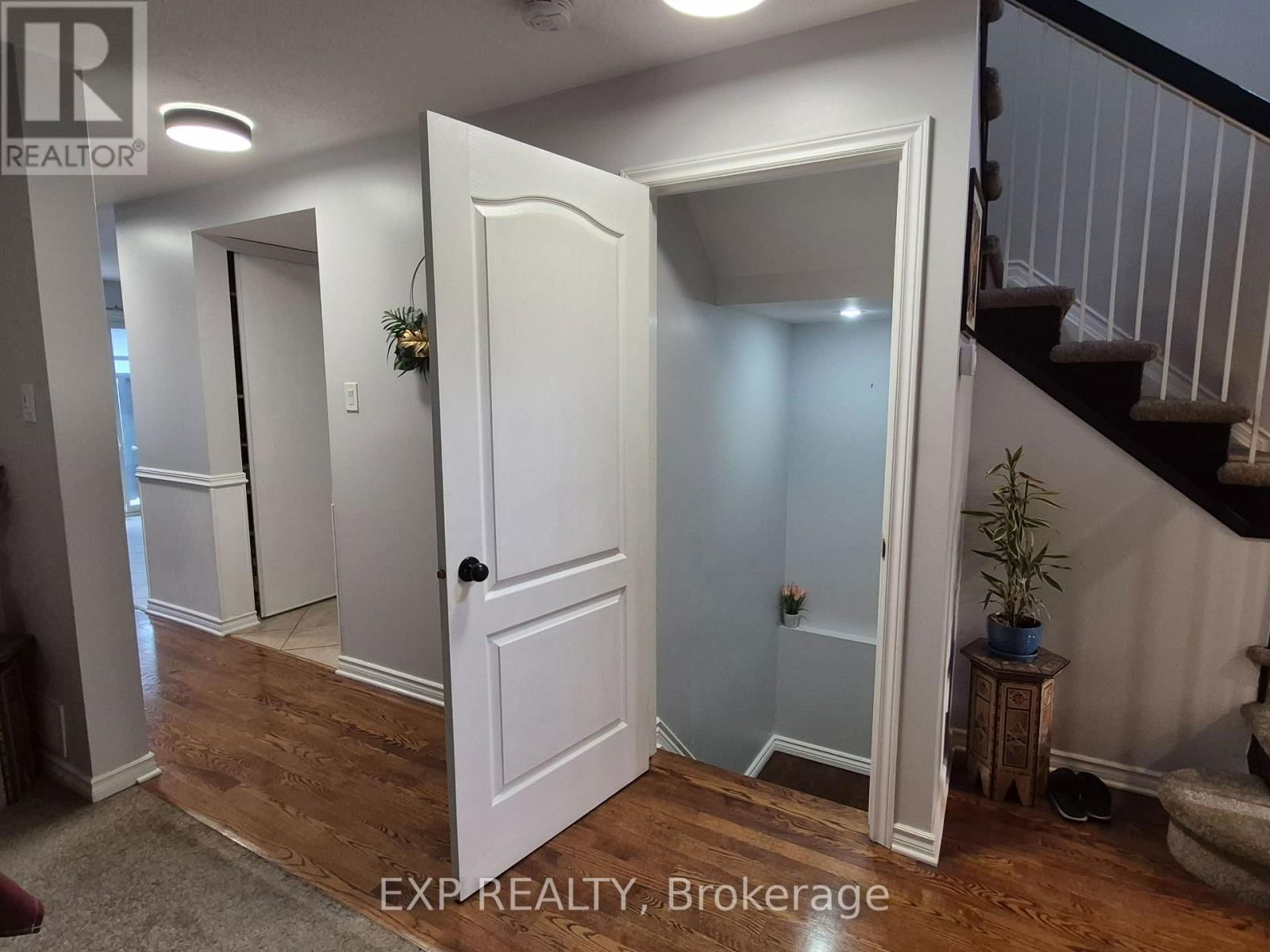 192 WINDHURST DRIVE Image 5
