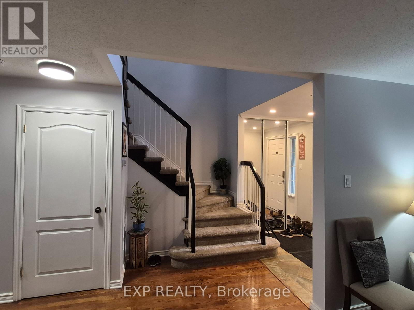 192 WINDHURST DRIVE Image 6