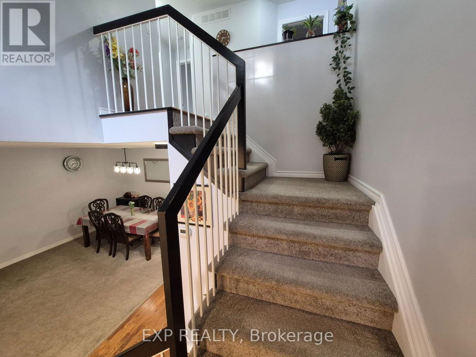 192 WINDHURST DRIVE Image 7