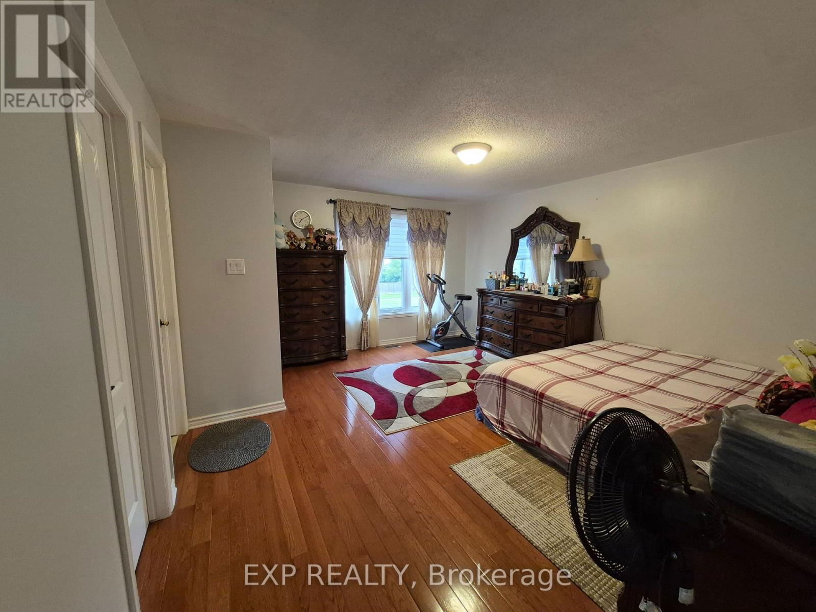 192 WINDHURST DRIVE Image 8